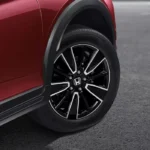 17 Inchi Two-Tone Alloy Wheel
